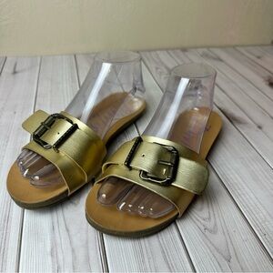 Blowfish Malibu Gold Metallic Slip-On Sandals with Buckle Detail size 7